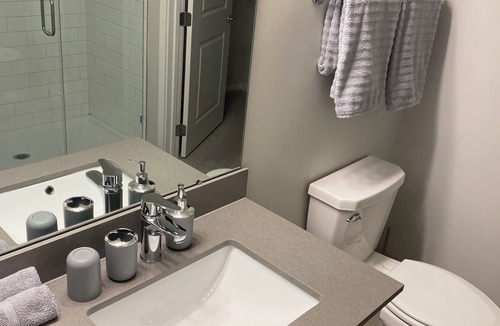 Villa Heights Apartment | Charming 2-bedroom apartment with fitness room, WiFi in brilliant Charlotte