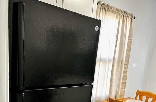 Manitowoc Apartment | Charming 2 Bedroom Apt in Manitowoc!