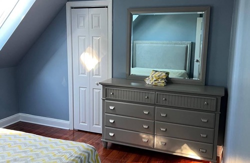 West Rock Apartment | Charming 2-bedroom apartment in New Haven
