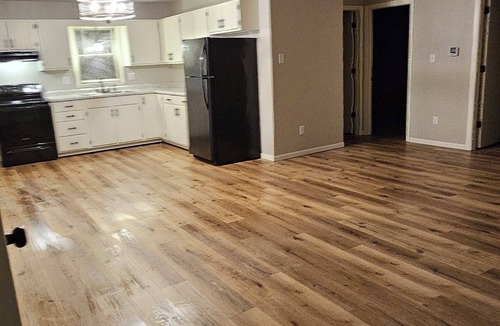 Pickett Apartment | Charming 2-bedroom apartment in awesome Rosendale with WiFi, AC.