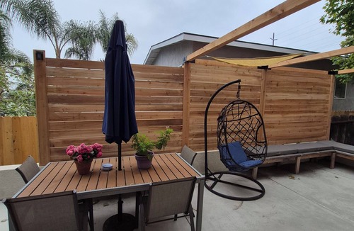 Stockton Apartment | Charming 2-bedroom apartment in wonderful San Diego with AC and free parking