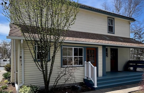 Gardiner Apartment | Charming 2-bedroom apartment above a country store in the heart of Gardiner!