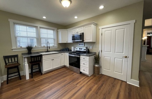 Marietta Condo | Charming 2-Bedroom Apartment Near Historic Downtown Marietta