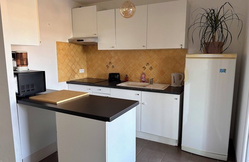 Pignans Apartment | Charming 2-bedroom apartment between provence verte and the var beaches