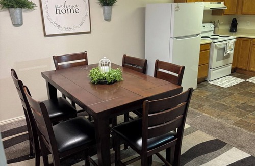 Beaver Apartment | Charming 2-bedroom apartment in lovely downtown Beaver with WiFi