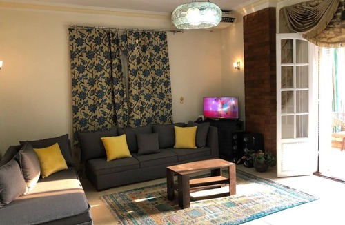 Heliopolis Apartment | Charming 2-bedroom apartment in wonderful Cairo with WiFi, AC