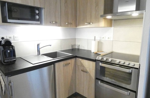 Vignec Apartment | Charming 2-Bedroom Apt with Balcony, Mountain Views, WiFi, Parking & Baby Gear in St Lary Soulan