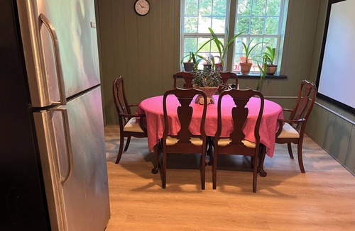 Etlan House | Charming 2-bedroom barn with WiFi, AC in brilliant Etlan, minutes from Old Rag.