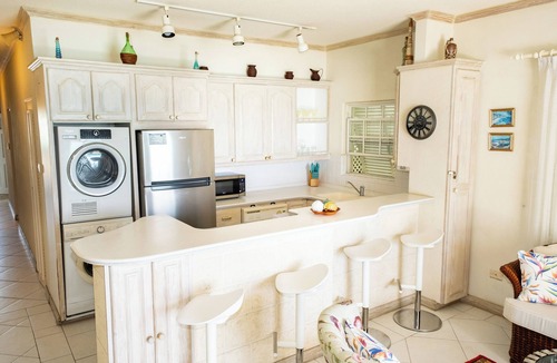 Rendezvous Condo | Charming 2-bedroom condo, with WiFi, AC & uninterrupted sea views in Bridgetown