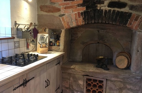 Curemonte Cottage | Charming 2 bedroom cottage, air conditioning, private garden,pool and games room