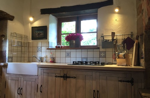 Curemonte Cottage | Charming 2 bedroom cottage, air conditioning, private garden,pool and games room