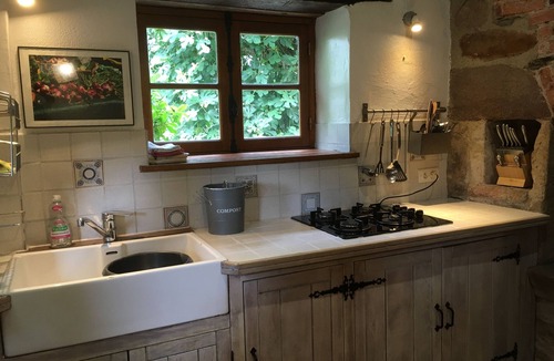 Curemonte Cottage | Charming 2 bedroom cottage, air conditioning, private garden,pool and games room