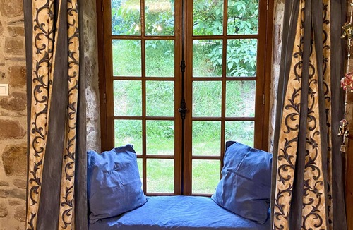 Curemonte Cottage | Charming 2 bedroom cottage, air conditioning, private garden,pool and games room