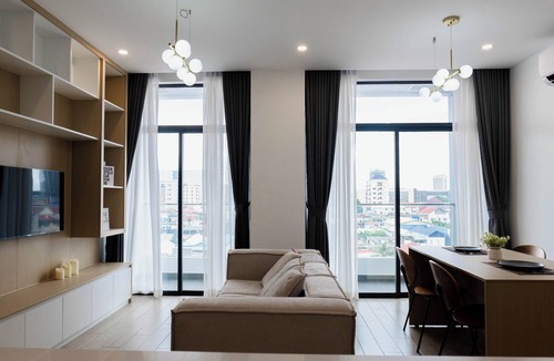 Sangkat Veal Vong Condo | Charming 2-bedroom condo in pleasant Phnom Penh with AC, WiFi