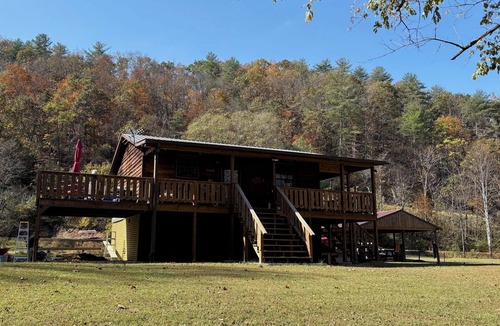 Eagle Rock Cabin | Charming 2-Bedroom Cabin Nestled on Craig Creek in Eagle Rock, Virginia