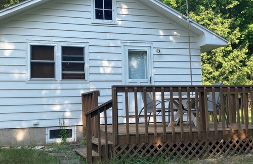 Fish Creek Cottage | Charming 2-bedroom cottage in Fish Creek with AC, heat, WiFi