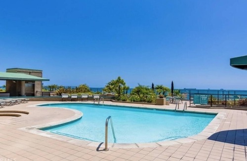 Alamitos Beach Condo | Charming 2-bedroom condo in delightful Long Beach with AC, WiFi