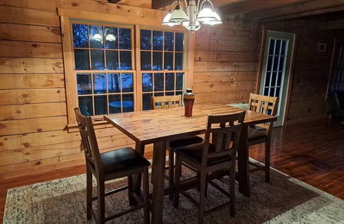 North Monmouth Cabin | Charming 2-bedroom cabin in lovely Monmouth