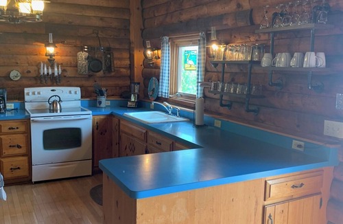Town of Jerusalem Cabin | Charming 2-bedroom cabin on Keuka Lake close to Penn Yan & the Keuka Wine Trail