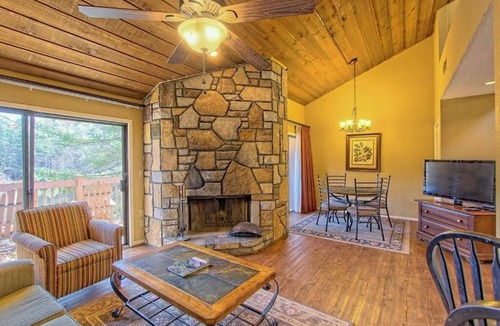 Sapphire Cabin | Charming 2-bedroom cabin in Sapphire