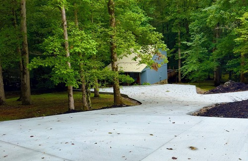Townsend Cabin | Charming 2-bedroom cabin in delightful Townsend with all the necessary amenities