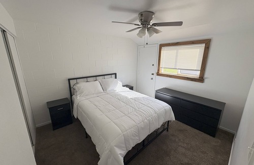 Barberton Apartment | Charming 2-bedroom Corporate Apartment in Barberton with WiFi, AC