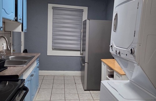 Charlotte Cottage | Charming 2-bedroom cottage in Charlotte. Pet friendly and high speed WiFi
