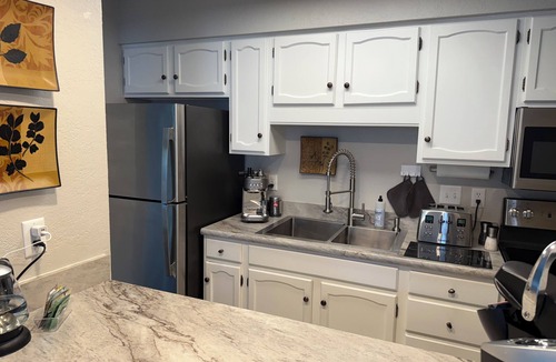 Elkhart Condo | Charming 2-bedroom condo in Elkhart-Great for ND home games-Peaceful Location.