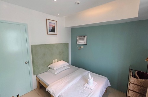 Barangay 76 Condo | Charming 2-bedroom condo in pleasant Pasay with AC, WiFi 1512