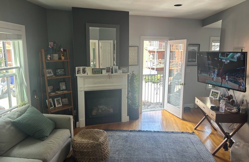 Thompson Square - Bunker Hill Condo | Charming 2-bedroom condo with WiFi, AC in fabulous historic Charlestown