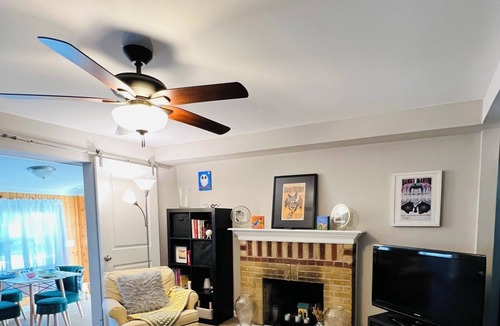 Brooklyn Cottage | Charming 2-bedroom cottage with access to Vineyard Lake in Brooklyn Mi