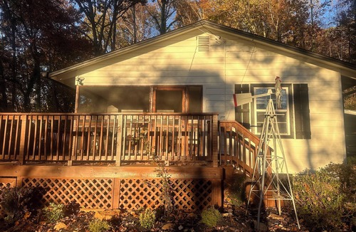 Franklin Cottage | Charming 2-bedroom cottage in Franklin, NC in the Great Smoky Mountains