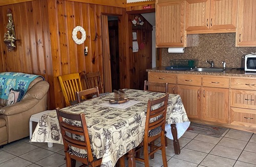 Old Lyme Cottage | Charming 2-bedroom cottage in Old Lyme with AC