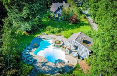Highland Lake Cottage | Charming 2-bedroom cottage near Bethel Woods with WiFi
