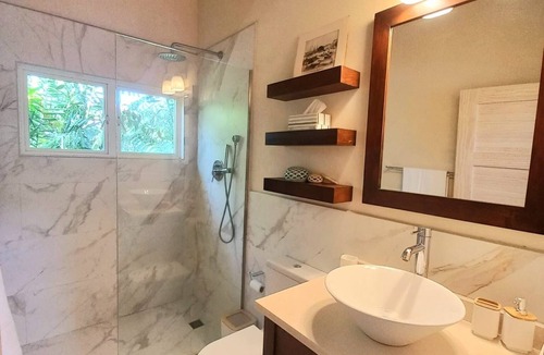 Rock Dundo Cottage | Charming 2-bedroom cottage with AC and WiFi near Beach on West Coast