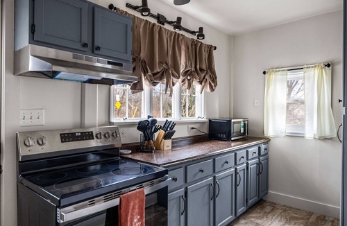 Muncy Apartment | Charming 2-bedroom duplex on 1st floor in brilliant Muncy with AC window units