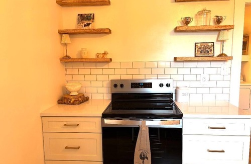 Seattle Hill-Silver Firs House | Charming 2-bedroom farmhouse overlooking the Snohomish Valley.