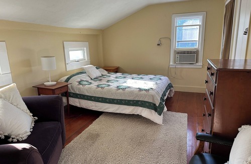 Lansing House | Charming 2-bedroom farmhouse in Lansing near Ithaca & Cornell w/gorge & firepit