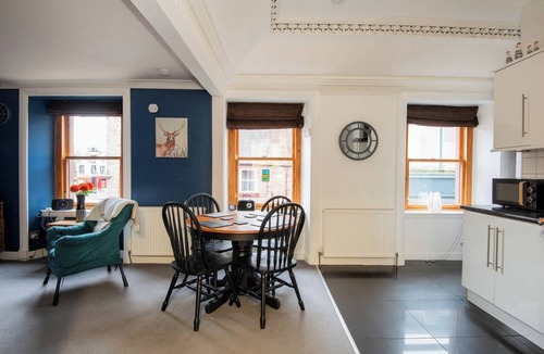 Kirriemuir Apartment | Charming 2 Bedroom Flat in the Heart of Kirriemuir