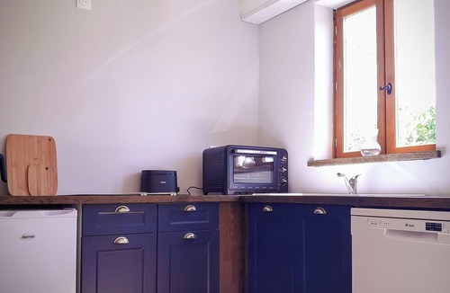 Vieux-Ruffec House | Charming 2-bedroom house in fabulous Vieux-Ruffec with WiFi