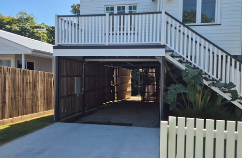 Wynnum House | Charming 2-bedroom getaway with pool