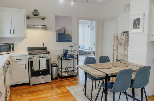 Wayland House | Charming 2-bedroom house super close to Brown & RISD, Wayland Square