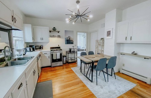 Wayland House | Charming 2-bedroom house super close to Brown & RISD, Wayland Square
