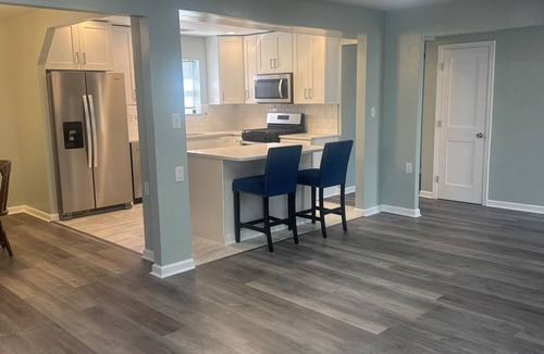 Springdale House | Charming 2-bedroom house with AC, WiFi in tranquil Springdale