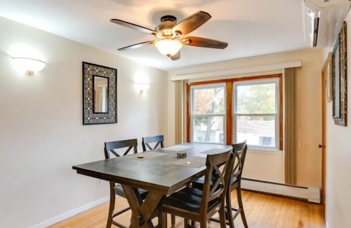 West Haven House | Charming 2-bedroom house in delightful West Haven with WiFi, AC, TVs, bedding