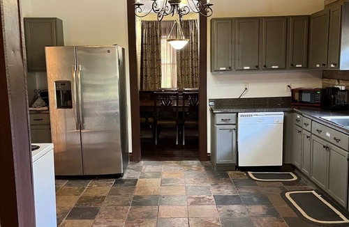 Easley House | Charming 2-bedroom home in Easley