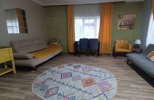 Marmaris City Center House | Charming 2-bedroom house with WiFi and AC in awesome Marmaris