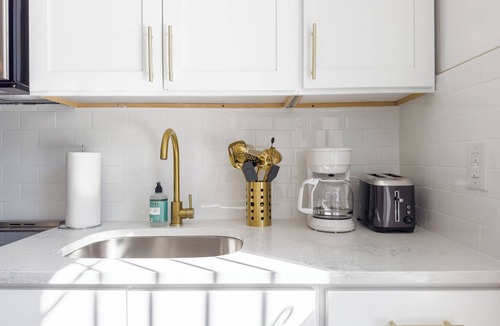 Crown Heights House | Charming 2-bedroom house with WiFi and AC in awesome Brooklyn