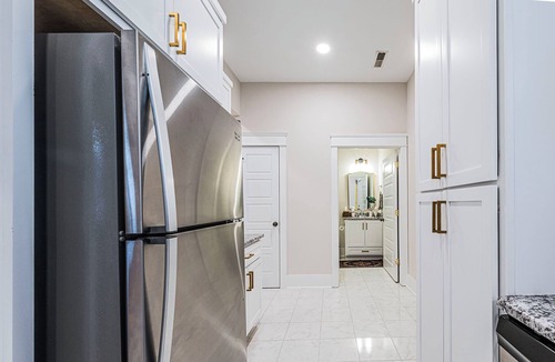 Franklin House | Charming 2-bedroom house newly updated in tranquil Franklin, walk to the square