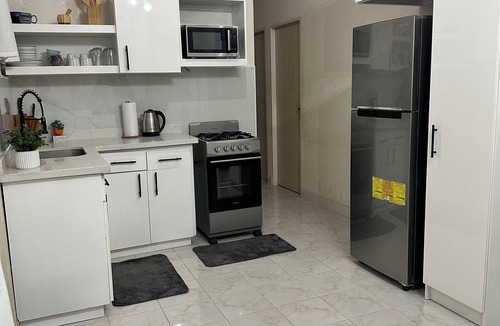 Douglas House | Charming 2-bedroom house on fabulous West Coast with AC, WiFi